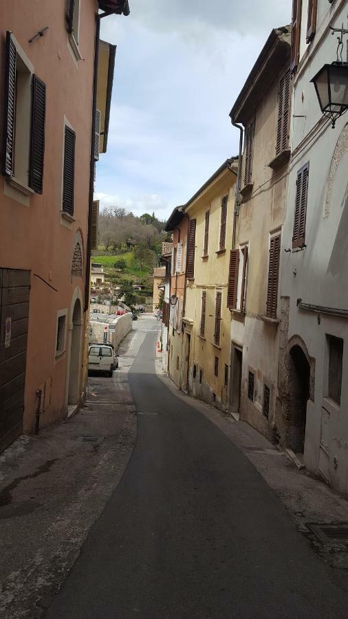 Via Della Posterna Apartman Spoleto Kültér fotó